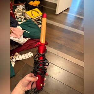 Red and Gold Curling Wand